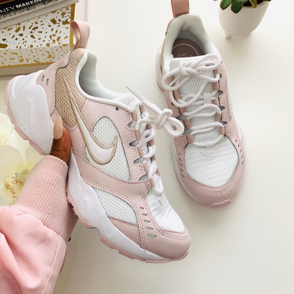 nike air heights pink